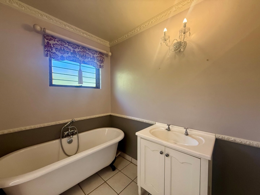 3 Bedroom Property for Sale in Magalies Golf Estate North West